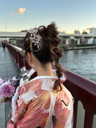 ヘアアレンジ ヘアセットメイク専門 ダーリンダーウィンのヘアスタイル