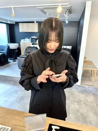 ショート カラー 谷山 葵のヘアスタイル