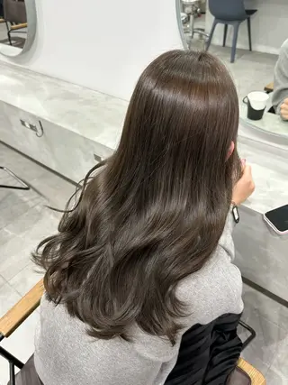 ロング カラー シガ ミクトのヘアスタイル