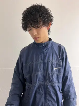 ミディアム パーマ メンズ メンズ専門ブリー チカラー⚡️リュウジのヘアスタイル