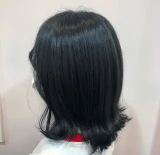 ミディアム 山田 まどかのヘアスタイル