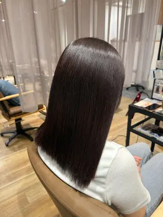 セミロング カラー フジイイブキ 髪質改善カラーのヘアスタイル