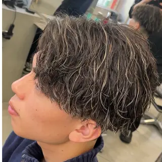 ミディアム カラー ヘアアレンジ メンズ fifth 石川 凪のヘアスタイル