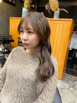 セミロング カラー 透明感カラー🌿 グレージュ🐺陽介のヘアスタイル
