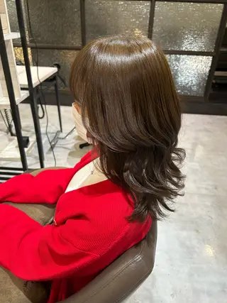 ミディアム カラー 小出 彩水のヘアスタイル