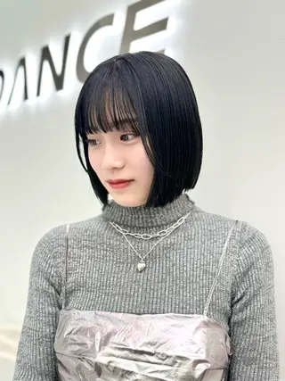 ショート カラー ヘアアレンジ 縮毛矯正🤍 ボブ/ HIKARIのヘアスタイル