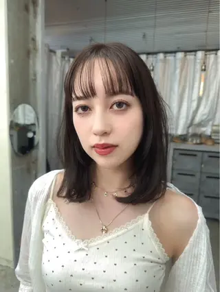 カラー 山本 絢菜のヘアスタイル