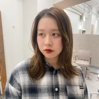 セミロング サトウ ナナのヘアスタイル