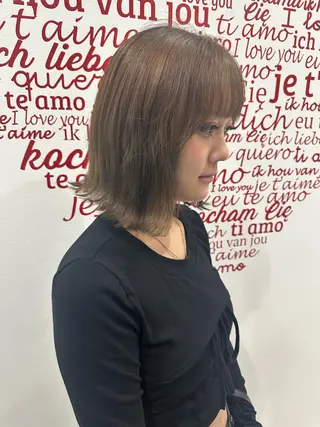 ミディアム ❤️可愛いハイトーン ならMINATOのヘアスタイル