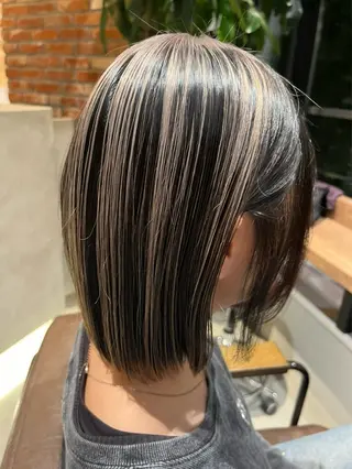 ミディアム 志賀 楓のヘアスタイル