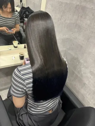 ロング ARCHEOSAKA TOUMAのヘアスタイル