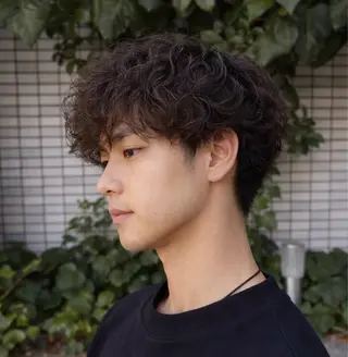 ショート カラー パーマ メンズ 山本 陸央のヘアスタイル
