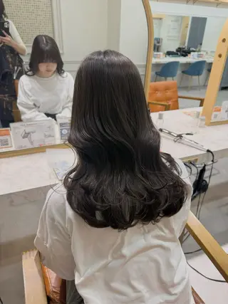 ミディアム カラー きむらさくら/透明感 /レイヤーカットのヘアスタイル