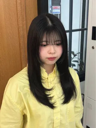 カラー LOBBY ひなたのヘアスタイル
