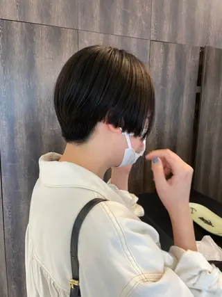 ショート 西野 優夏のヘアスタイル