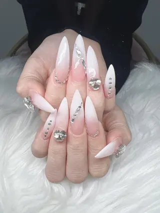 ネイル Lee Nailsのネイルデザイン