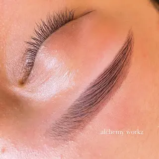 アイブロウ alchemy workzのマツエク・マツパデザイン