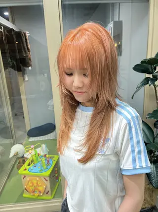 ロング カラー 透明感ハイトーン🦄 キラ🌈のヘアスタイル