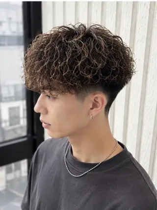 パーマ メンズ 🦕望月渉🦕 パーマ🌪️ブリーチのヘアスタイル