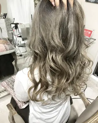 ロング カラー ヘアアレンジ See by merのマツエク・マツパデザイン