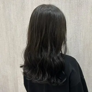 セミロング カラー 🫧透け感⋆艶髪💎 山口アヤカのヘアスタイル