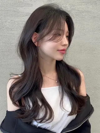 カラー core梅田 桜子のヘアスタイル