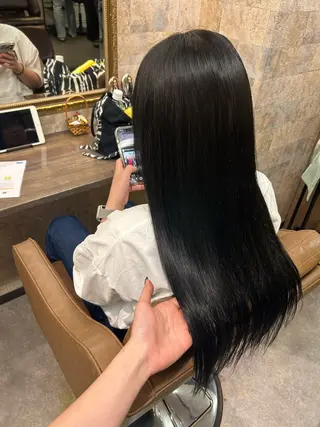 ロング 前田 みのりのヘアスタイル