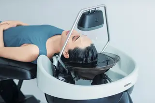 花水 継太のヘアスタイル