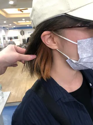 カラー white.梅田 デザインカラー🦄のヘアスタイル