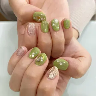 ネイル 板垣 綾乃のネイルデザイン