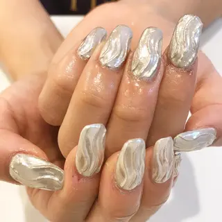 ネイル 板垣 綾乃のネイルデザイン