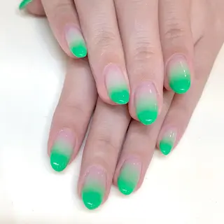 ネイル リスブラン🌱 IKUMIのネイルデザイン