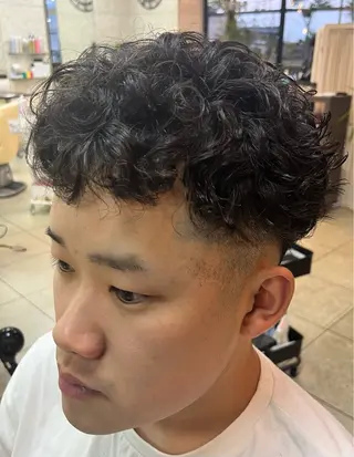 ショート パーマ メンズ 熊谷 拓海のヘアスタイル