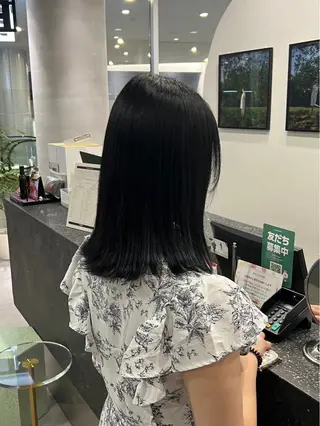 カラー 美髪ストレート✨️ 義見 優斗のヘアスタイル