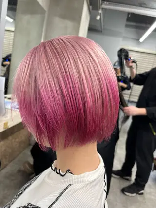 ショート カラー ブリーチ&似合せボブ 田中寛十のヘアスタイル