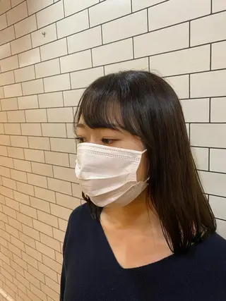 ミディアム パーマ TAI透明カラー 柔らかい縮毛矯正のヘアスタイル