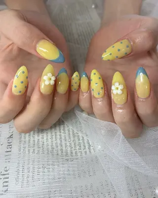 ネイル shiki_nail 🪐のネイルデザイン