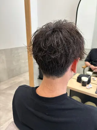 ショート パーマ メンズ 仲地 大地のヘアスタイル
