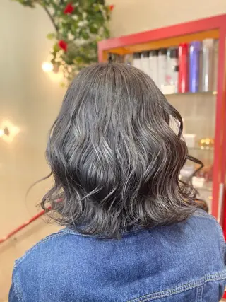 ミディアム ゆぴ☾‪/推しカラー /ハイトーンのヘアスタイル