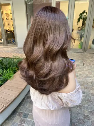 ロング カラー SOYON AYAKAのヘアスタイル