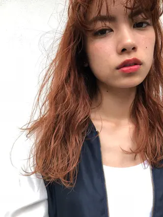 ロング カラー 顔周りレイヤーカット ブリーチminamiのヘアスタイル