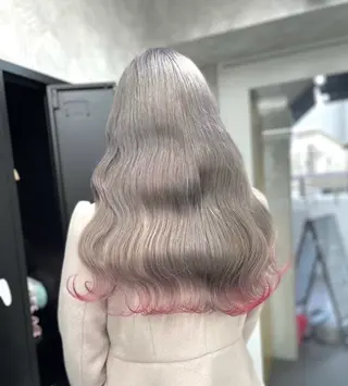 ロング カラー 地雷系・アイドル オタク🪄🎀さらんのヘアスタイル