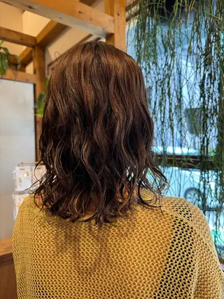 ミディアム ENIF 大島 芽生のヘアスタイル