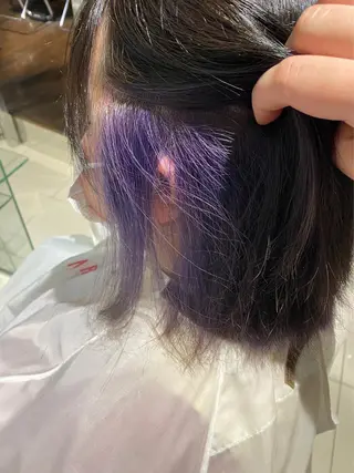カラー 岡野 芽依のヘアスタイル