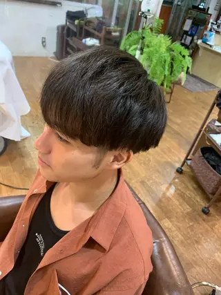 メンズ カット特化美容師 齋藤桐のヘアスタイル