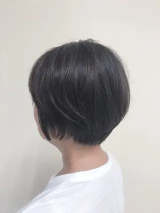 ショート カラー ショート ボブ✂︎ 髙梨 遥のヘアスタイル