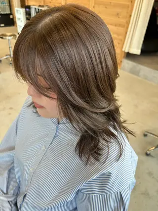 ミディアム SiLO Yukinaのヘアスタイル