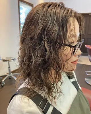 パーマ 金子 歩実のヘアスタイル