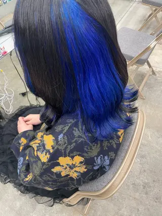 セミロング カラー インナーカラー 推し ブリーチ  髪質改善のヘアスタイル