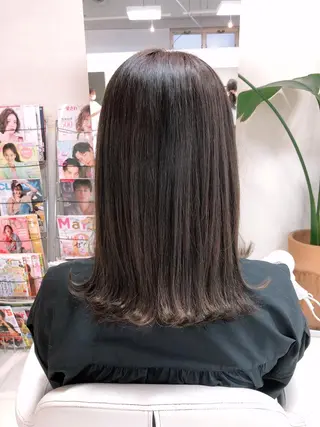 セミロング 阿部 美咲のヘアスタイル
